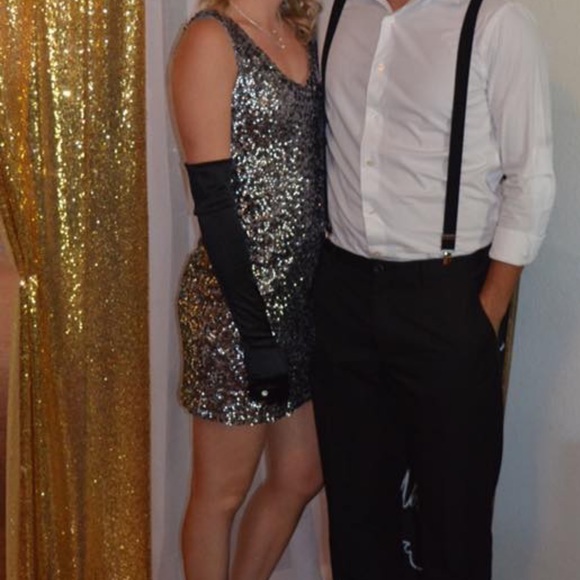 Silver dress - Picture 2 of 2